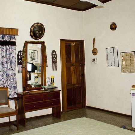 Four Villages Inn Kumasi Extérieur photo