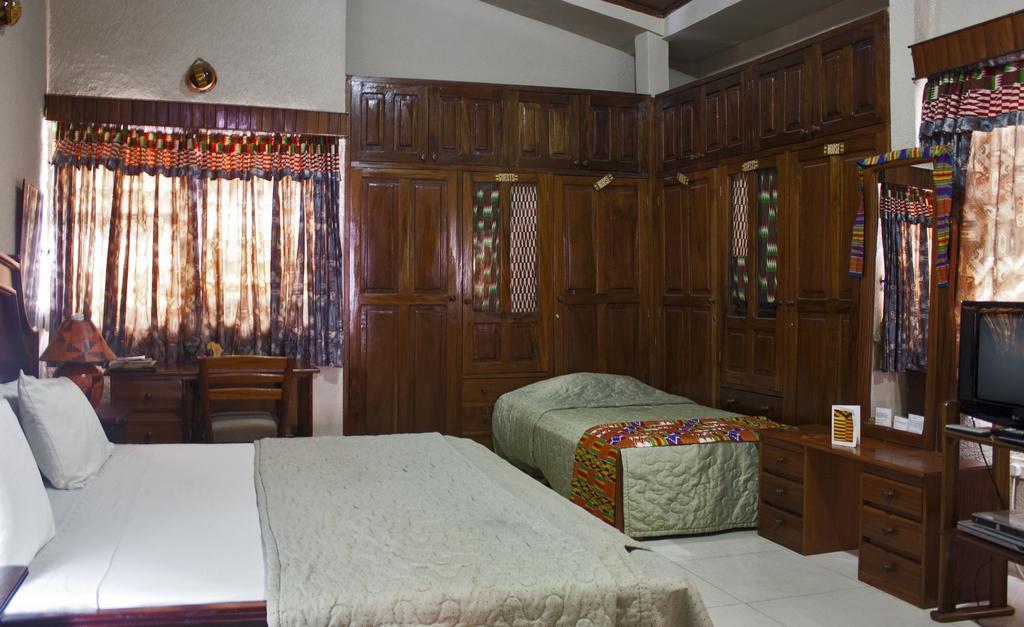 Four Villages Inn Kumasi Chambre photo