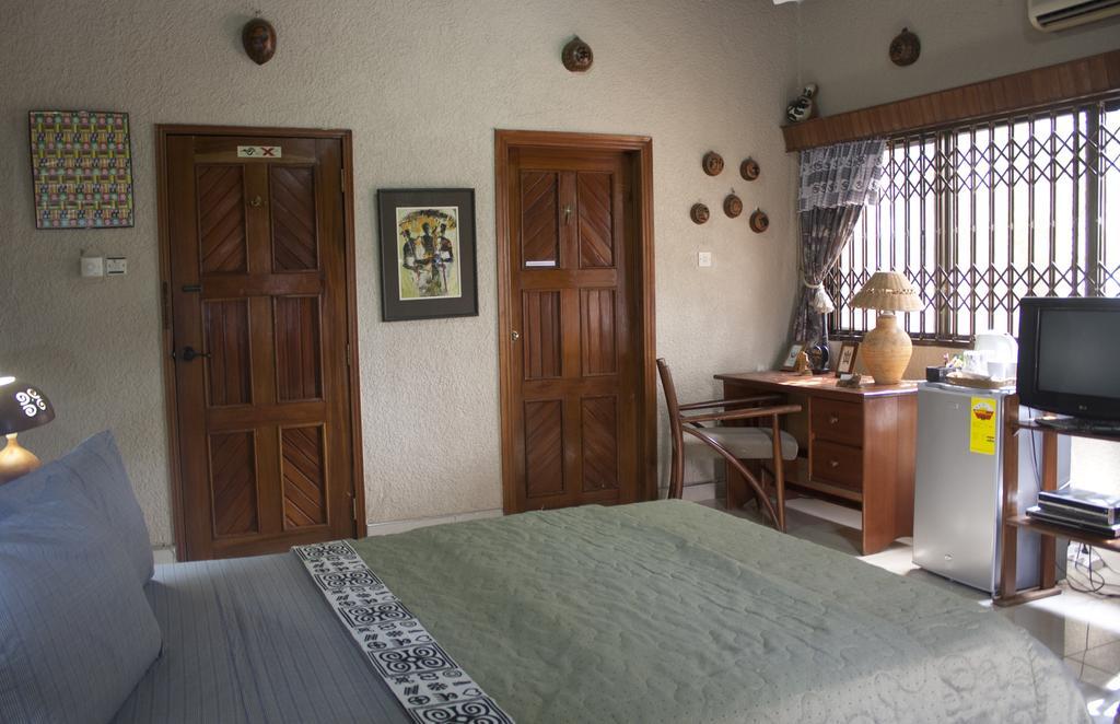 Four Villages Inn Kumasi Chambre photo