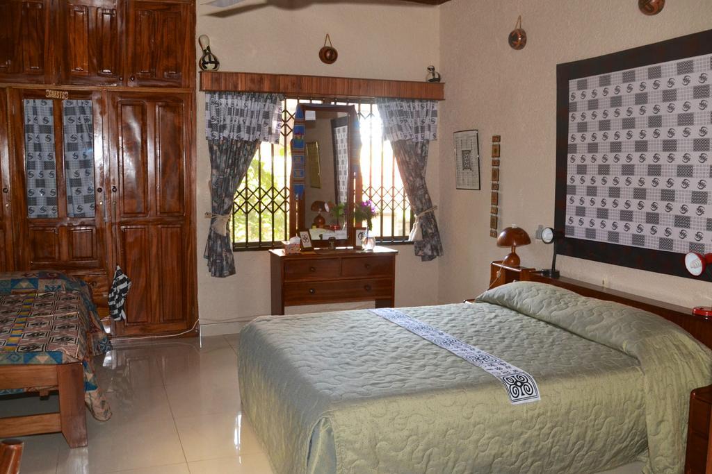 Four Villages Inn Kumasi Chambre photo